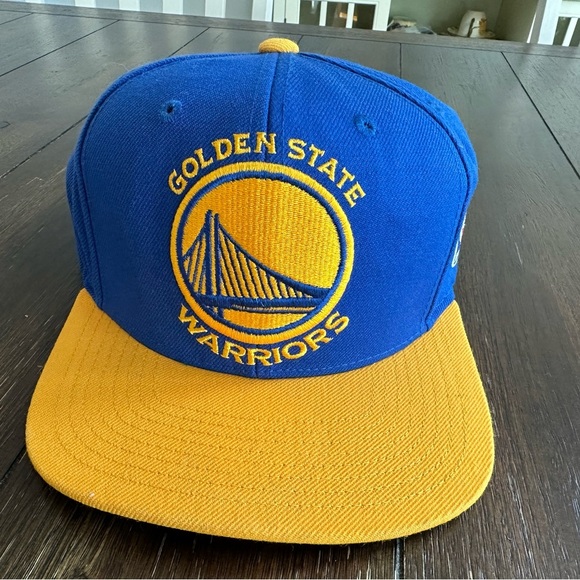 Gold State Warriors Mitchell & Ness hat - Picture 6 of 12